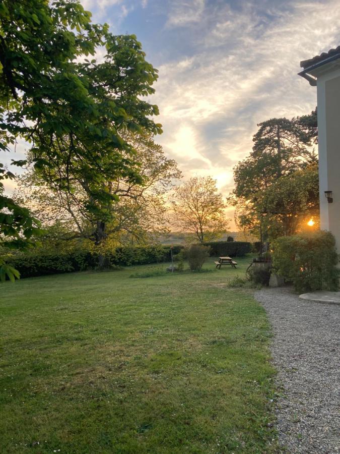 Le Gavachon Bed & Breakfast Leboulin Bagian luar foto