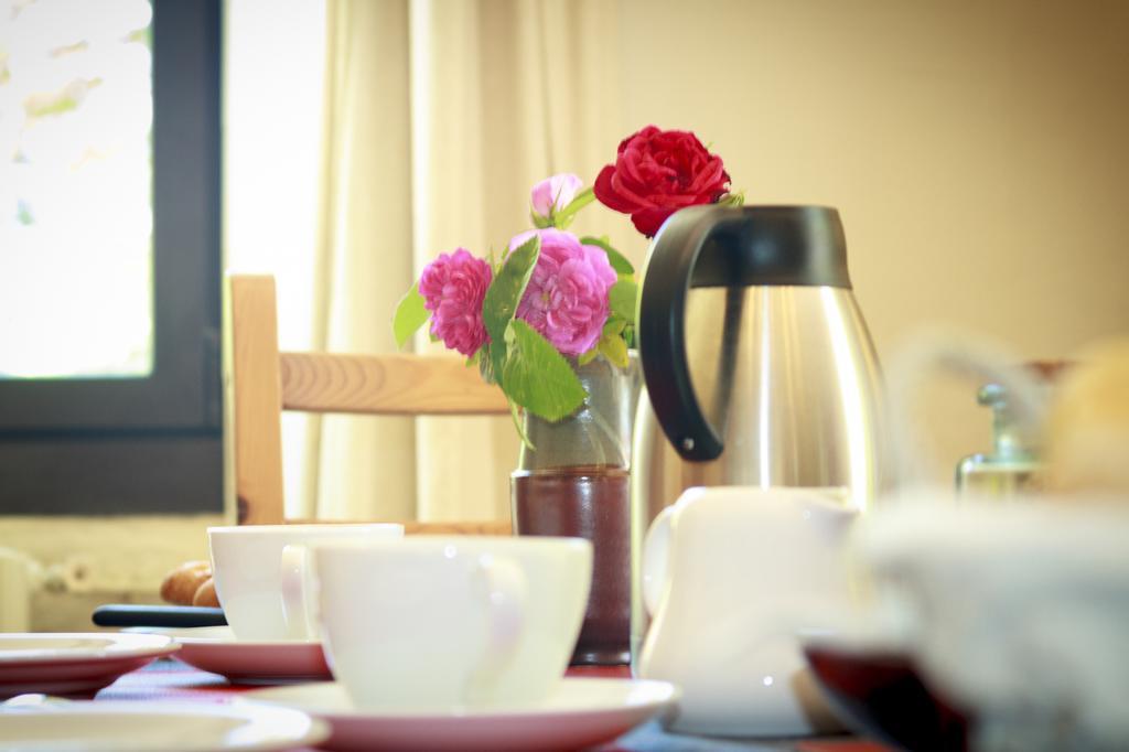 Le Gavachon Bed & Breakfast Leboulin Bagian luar foto