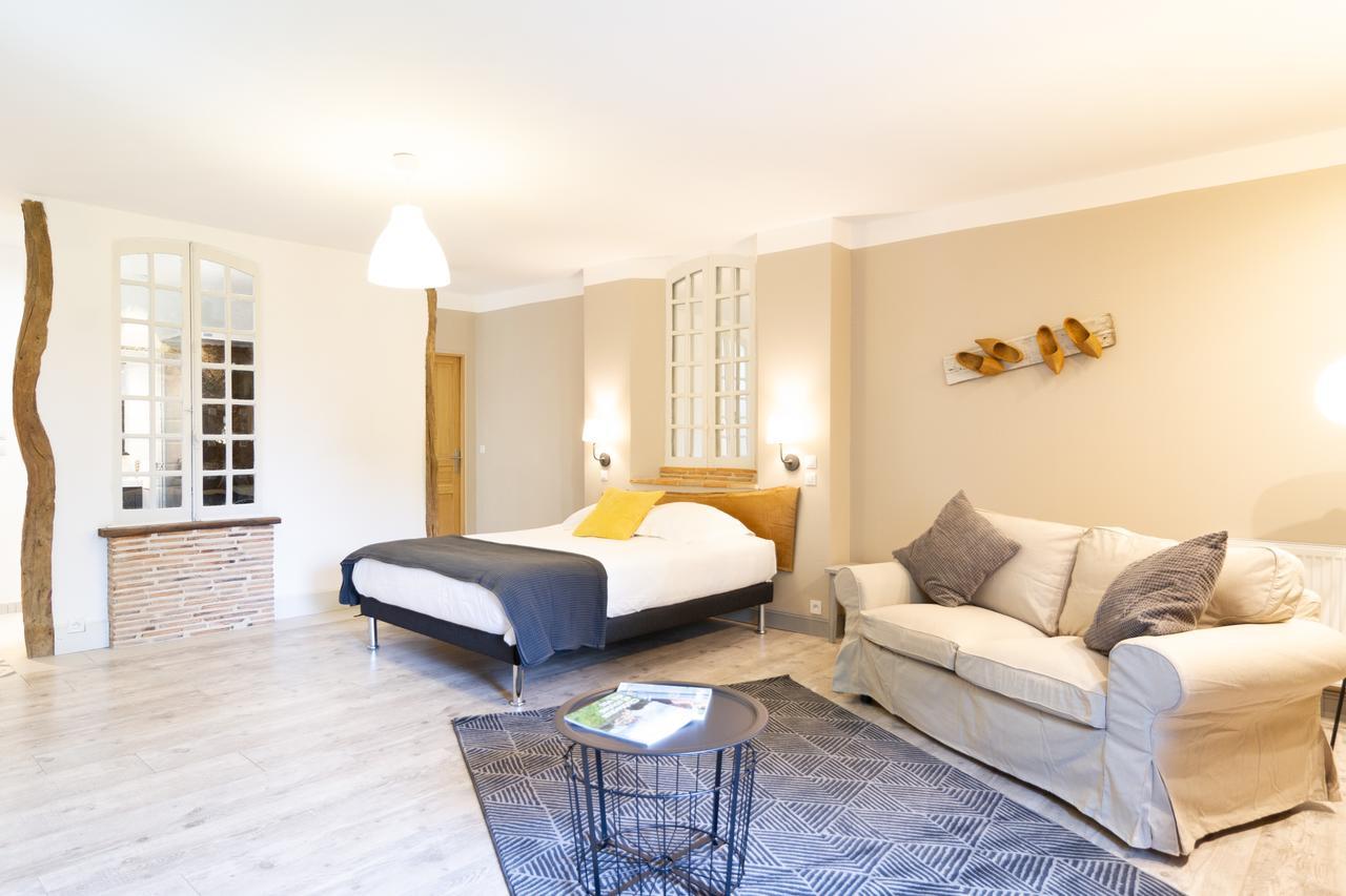 Le Gavachon Bed & Breakfast Leboulin Bagian luar foto